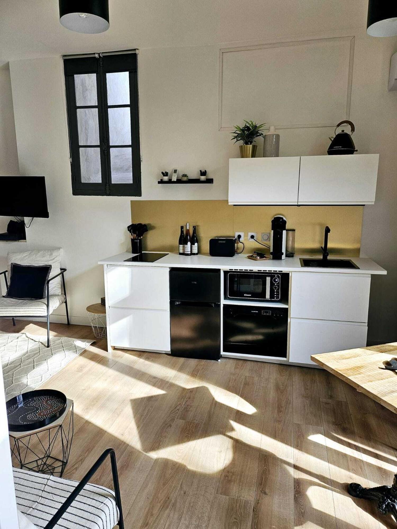 La Maison Grivolas Appartements Et Maison D'Hotes Авіньйон Номер фото
