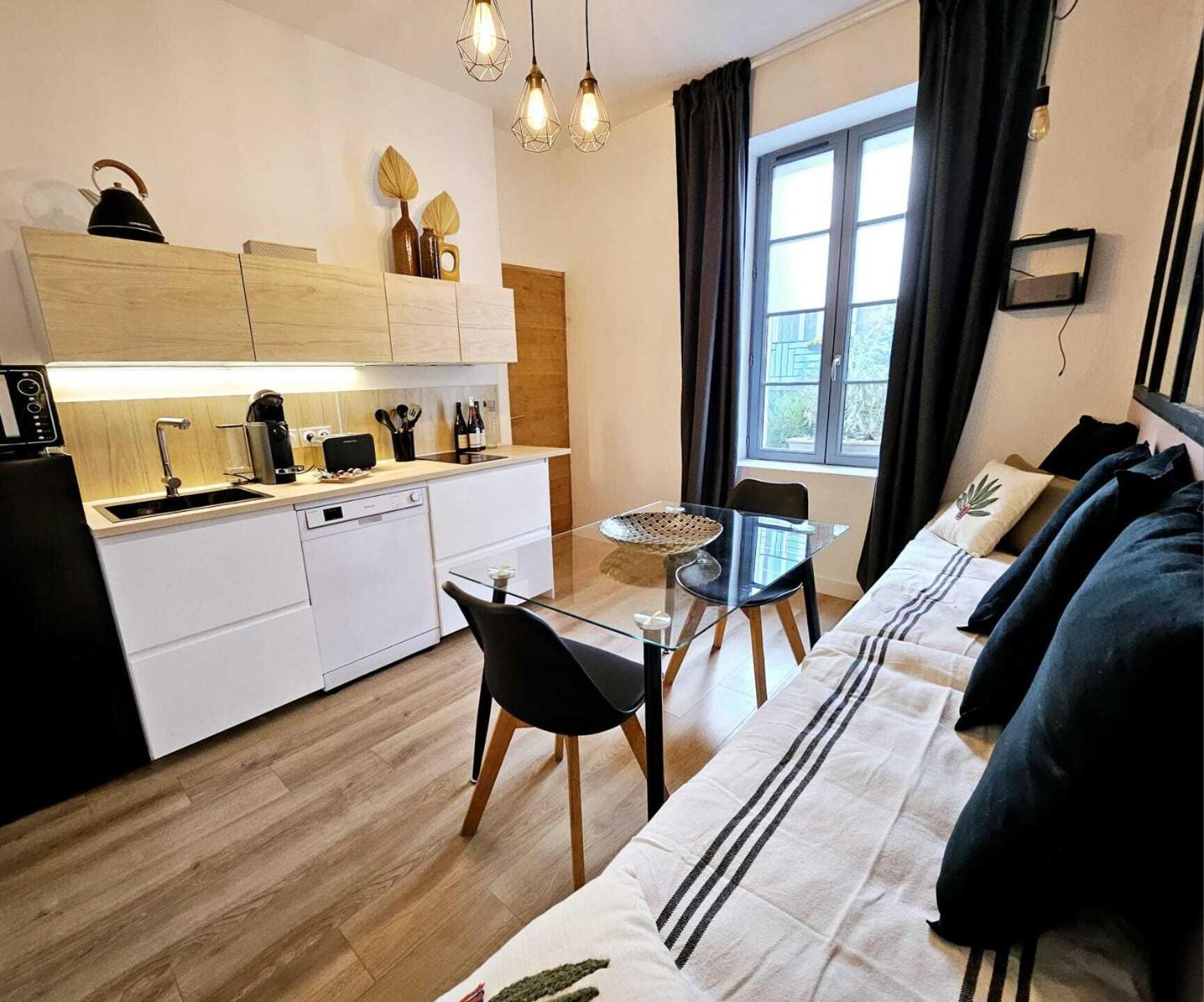 La Maison Grivolas Appartements Et Maison D'Hotes Авіньйон Номер фото